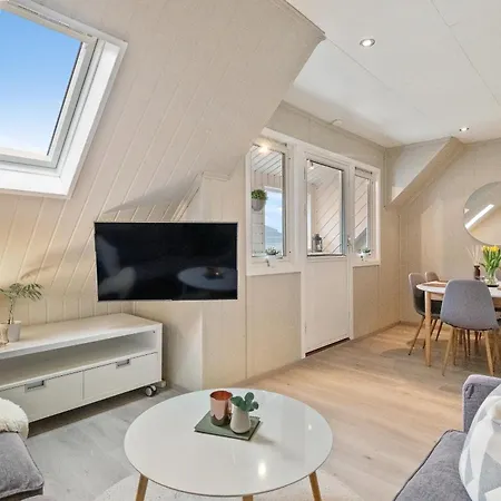 Lägenhet Top-floor W/great View