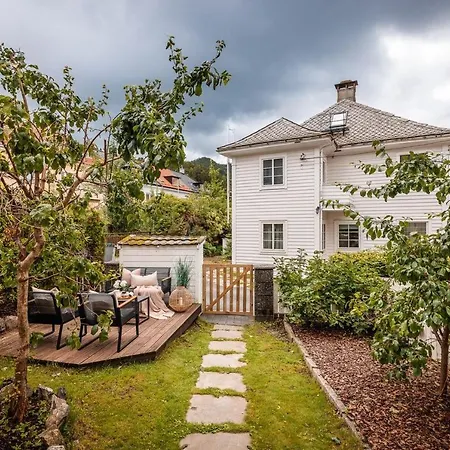 Apartment Top-floor W/great View Bergen