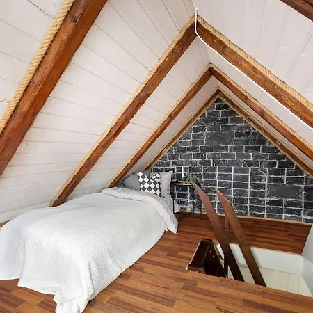 Top-floor W/great View *